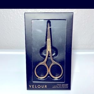 Velour Too Sharp Lash Scissors